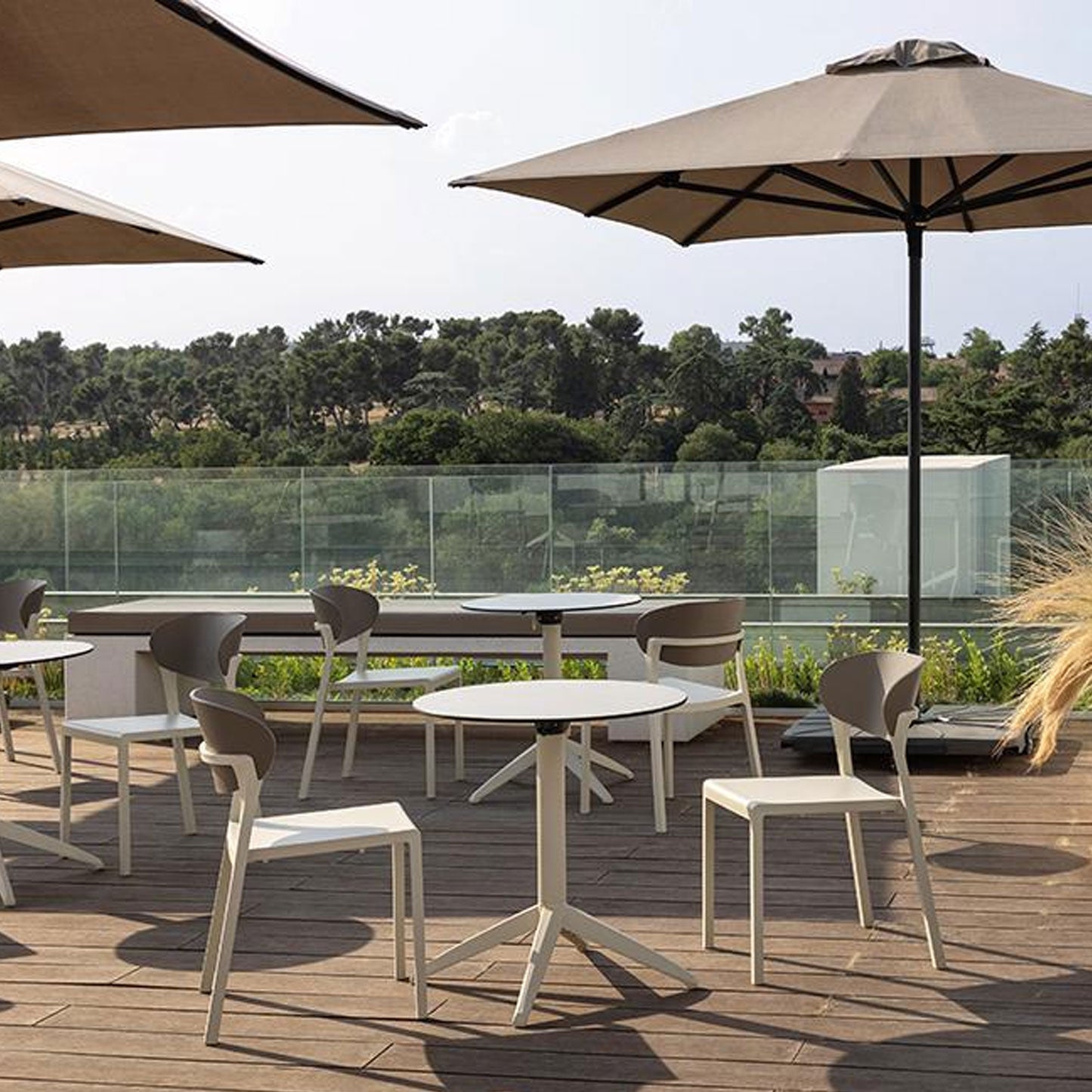 Quatro Dining Table R32"