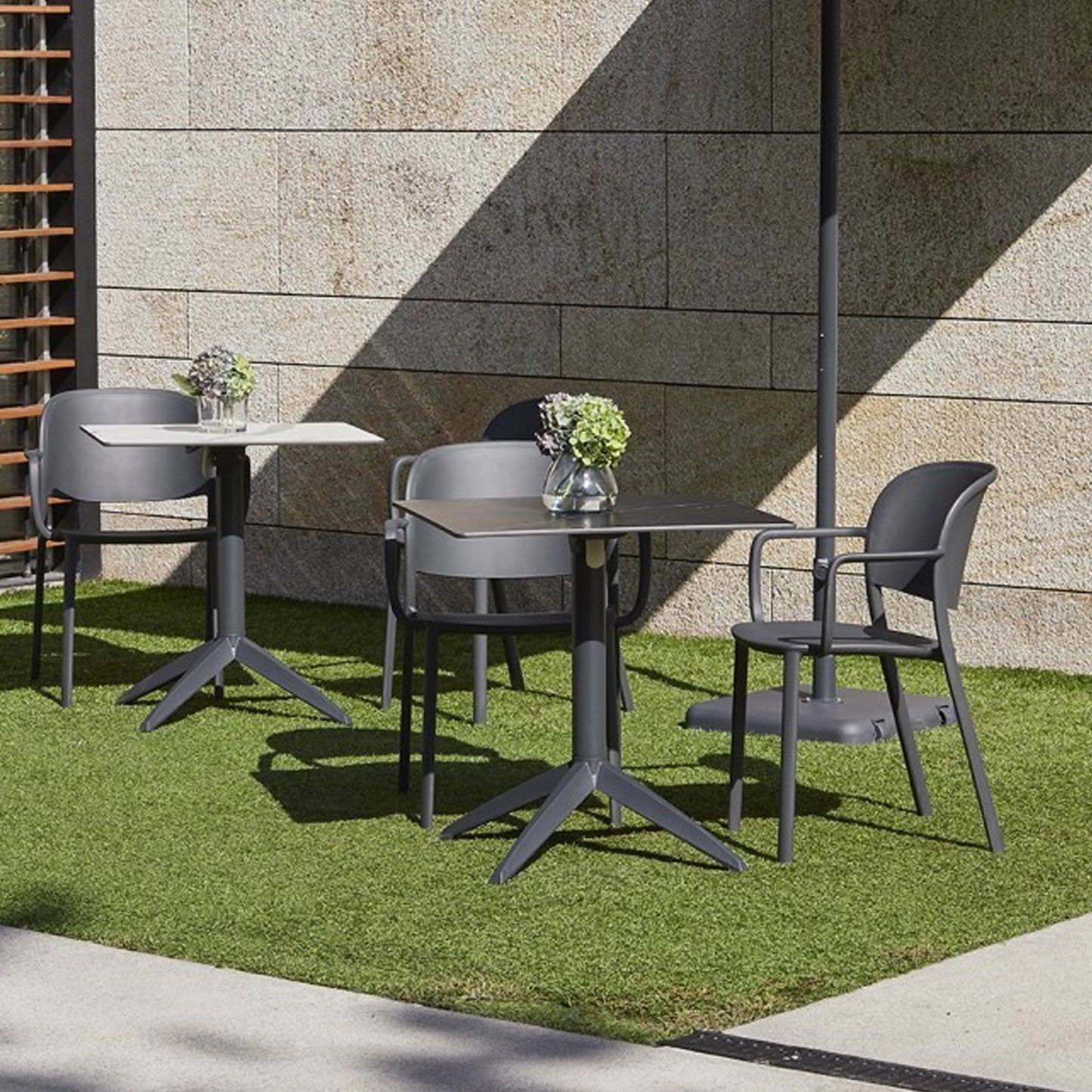 Quatro Dining Table TILT SQ28"